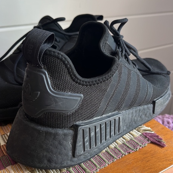 Adidas Men Running Shoe, size 8, good used condition, all black - Picture 4 of 8